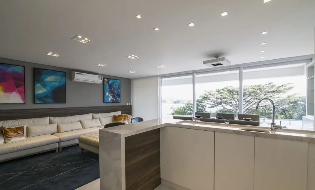 Foto 6 de Apartamento com 3 quartos à venda, 187m2 em Vila Assunção, Porto Alegre - RS