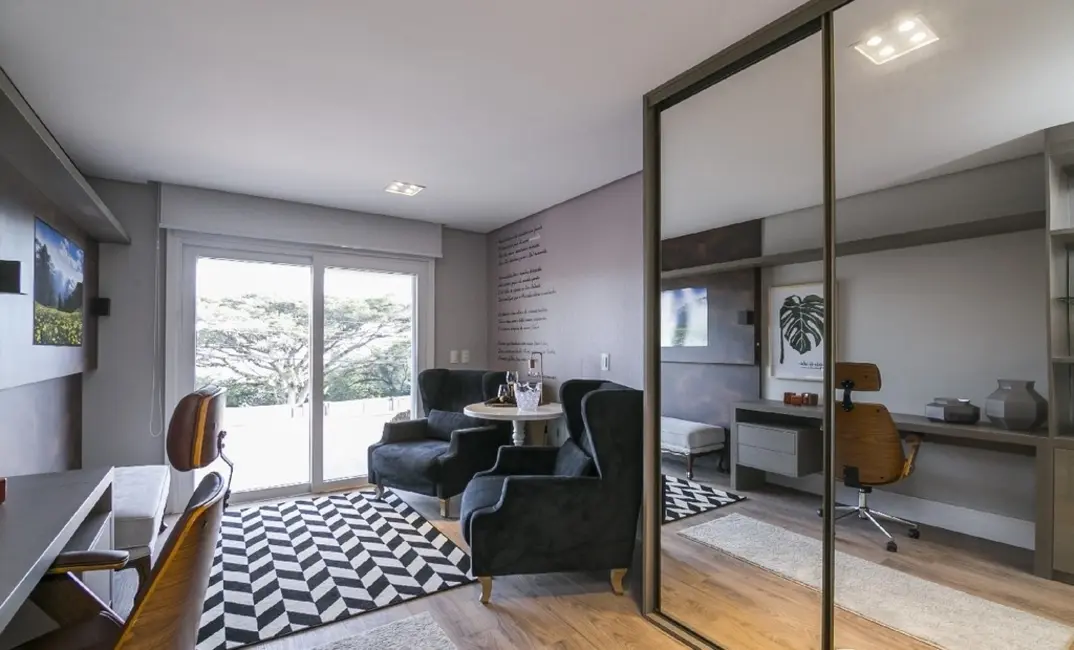 Foto 9 de Apartamento com 3 quartos à venda, 187m2 em Vila Assunção, Porto Alegre - RS