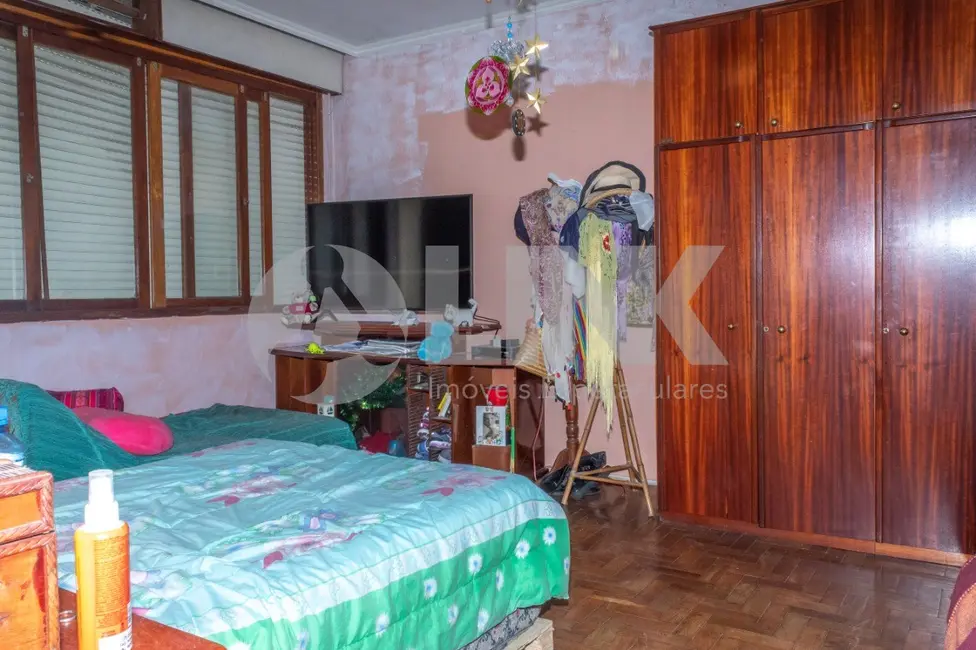 Casa com 5 quartos à venda, 251m2 em Santa Maria Goretti, Porto Alegre - RS - imagem 7 Foto 7 de Casa com 5 quartos à venda, 251m2 em Santa Maria Goretti, Porto Alegre - RS
