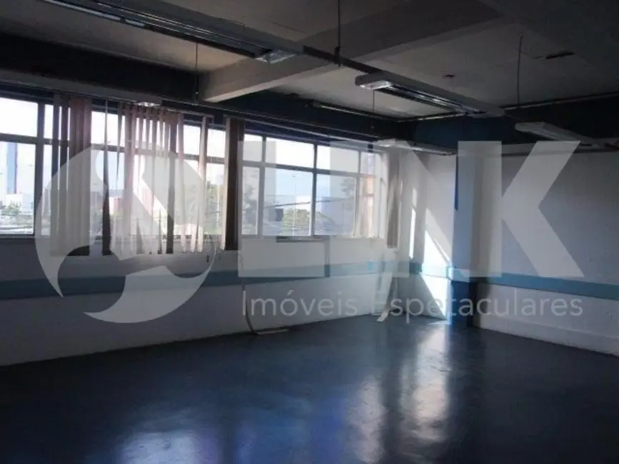 Foto 9 de Prédio Inteiro à venda, 2227m2 em São João, Porto Alegre - RS