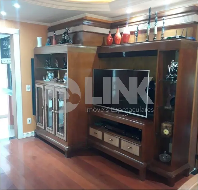 Apartamento com 2 quartos à venda, 102m2 em Mont Serrat, Porto Alegre - RS - imagem 7 Foto 7 de Apartamento com 2 quartos à venda, 102m2 em Mont Serrat, Porto Alegre - RS