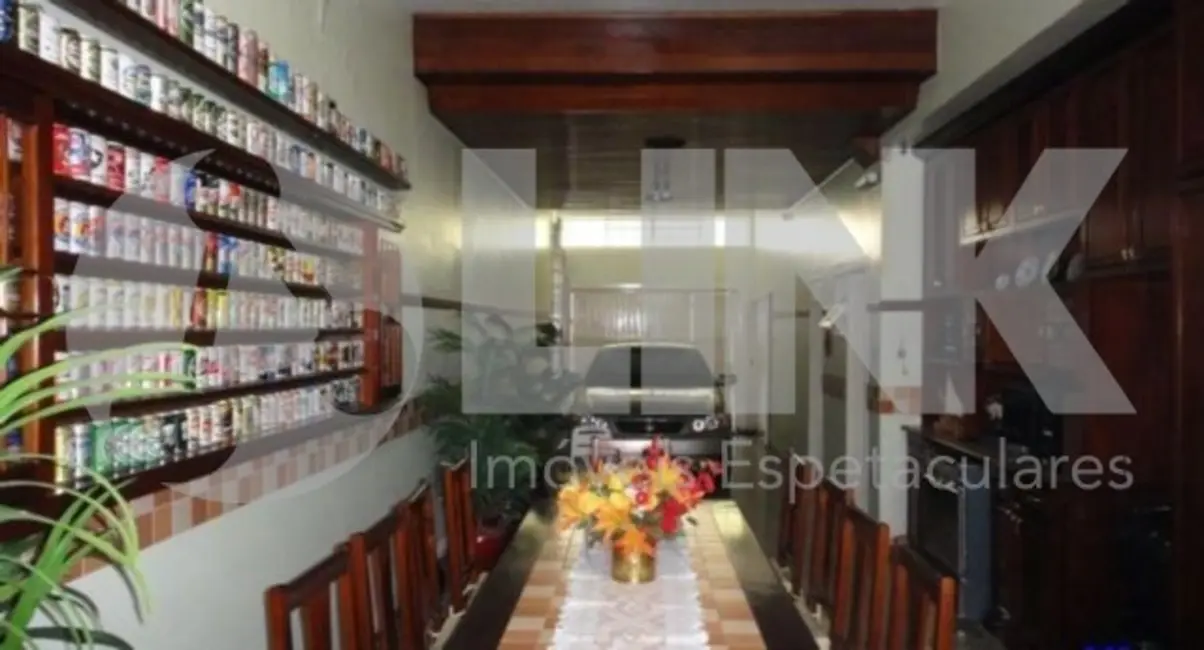 Casa com 4 quartos à venda, 353m2 em São Sebastião, Porto Alegre - RS - imagem 9 Foto 9 de Casa com 4 quartos à venda, 353m2 em São Sebastião, Porto Alegre - RS