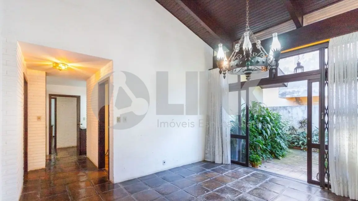 Foto 4 de Casa com 5 quartos à venda, 280m2 em Três Figueiras, Porto Alegre - RS