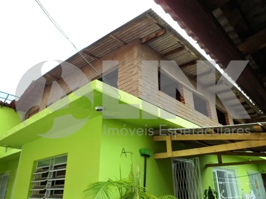 Casa com 3 quartos à venda, 300m2 em Sarandi, Porto Alegre - RS - imagem 6 Foto 6 de Casa com 3 quartos à venda, 300m2 em Sarandi, Porto Alegre - RS