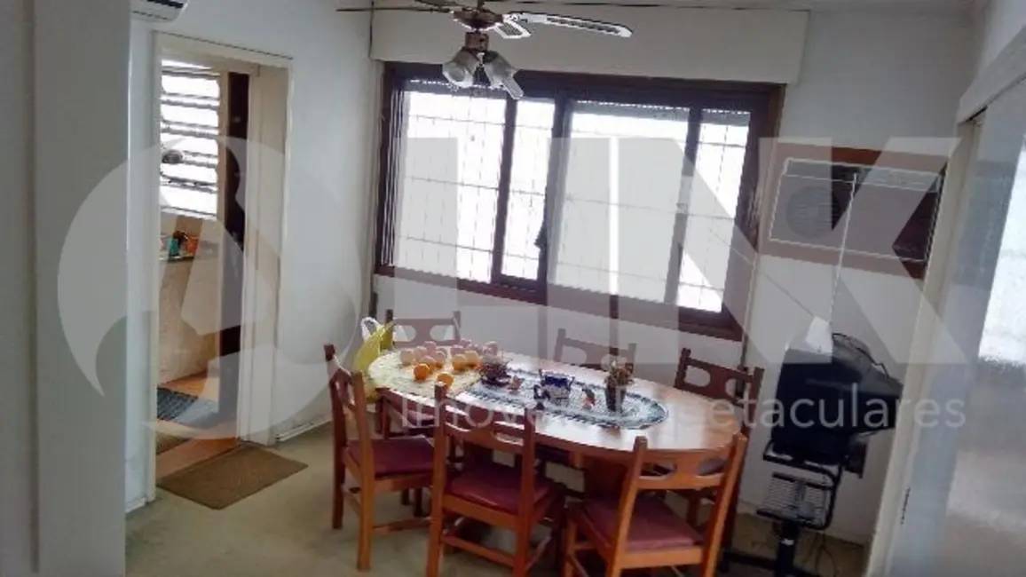 Casa com 4 quartos à venda, 170m2 em Vila Ipiranga, Porto Alegre - RS - imagem 9 Foto 9 de Casa com 4 quartos à venda, 170m2 em Vila Ipiranga, Porto Alegre - RS