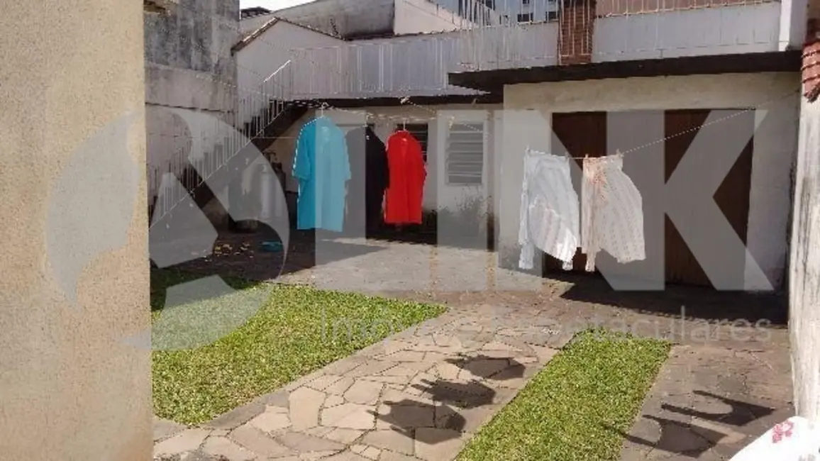 Casa com 4 quartos à venda, 170m2 em Vila Ipiranga, Porto Alegre - RS - imagem 5 Foto 5 de Casa com 4 quartos à venda, 170m2 em Vila Ipiranga, Porto Alegre - RS