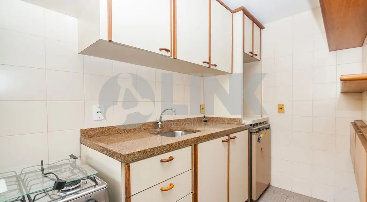 Apartamento com 1 quarto à venda, 36m2 em Higienópolis, Porto Alegre - RS - imagem 9 Foto 9 de Apartamento com 1 quarto à venda, 36m2 em Higienópolis, Porto Alegre - RS