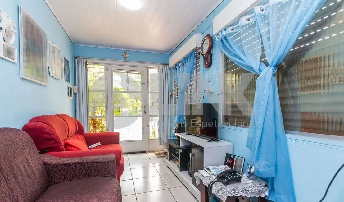 Foto 1 de Casa com 2 quartos à venda, 180m2 em Jardim Floresta, Porto Alegre - RS