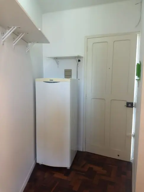 Apartamento com 1 quarto à venda, 30m2 em Centro Histórico, Porto Alegre - RS - imagem 6 Foto 6 de Apartamento com 1 quarto à venda, 30m2 em Centro Histórico, Porto Alegre - RS