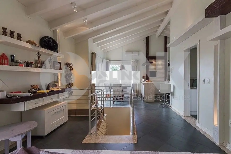 Apartamento com 3 quartos à venda, 250m2 em Mont Serrat, Porto Alegre - RS - imagem 5 Foto 5 de Apartamento com 3 quartos à venda, 250m2 em Mont Serrat, Porto Alegre - RS