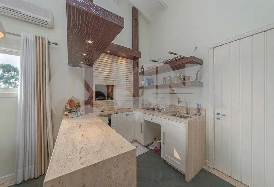 Apartamento com 3 quartos à venda, 250m2 em Mont Serrat, Porto Alegre - RS - imagem 6 Foto 6 de Apartamento com 3 quartos à venda, 250m2 em Mont Serrat, Porto Alegre - RS