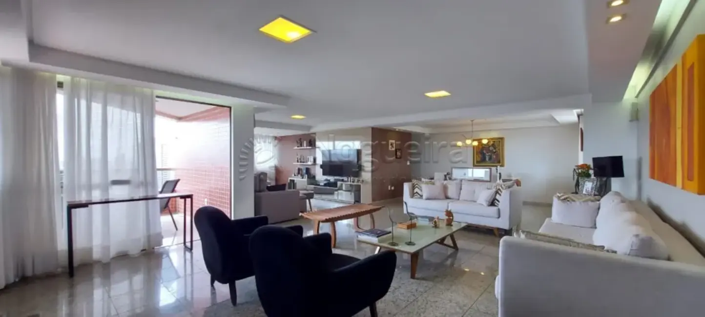 Foto 2 de Apartamento com 4 quartos à venda, 241m2 em Recife - PE
