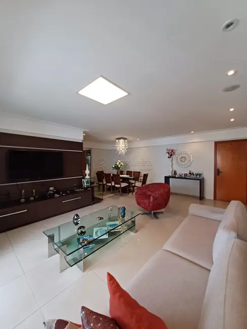 Foto 2 de Apartamento com 4 quartos à venda, 157m2 em Recife - PE