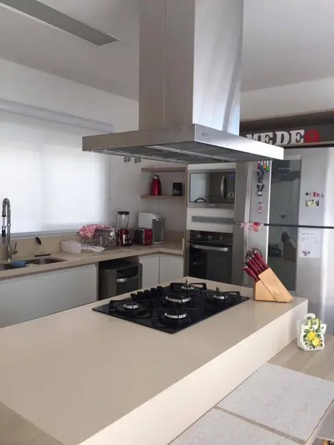 Foto 8 de Casa com 4 quartos à venda, 340m2 em Aruja - SP