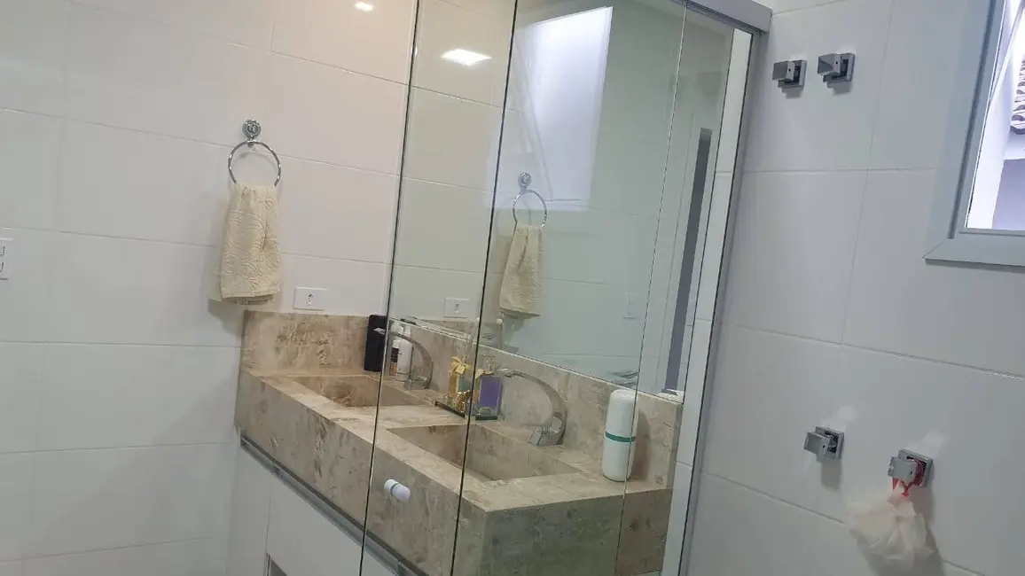 Foto 5 de Casa com 3 quartos à venda, 250m2 em Aruja - SP