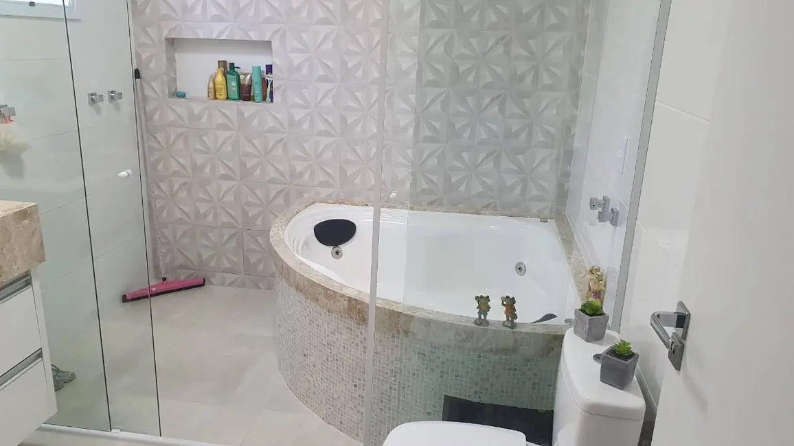 Foto 3 de Casa com 3 quartos à venda, 250m2 em Aruja - SP