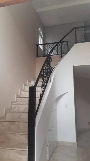 Foto 9 de Casa com 3 quartos à venda, 274m2 em Aruja - SP