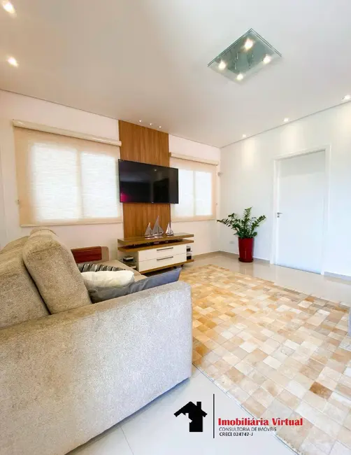 Casa de Condomínio com 3 quartos à venda, 202m2 em Aruja - SP - imagem 7 Foto 7 de Casa de Condomínio com 3 quartos à venda, 202m2 em Aruja - SP