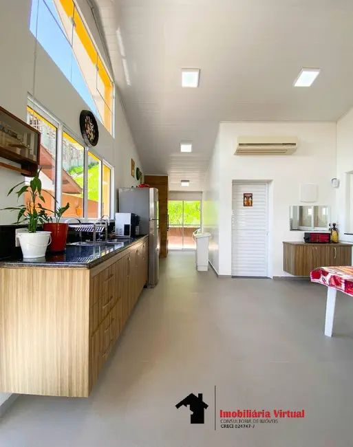 Casa de Condomínio com 3 quartos à venda, 202m2 em Aruja - SP - imagem 2 Foto 2 de Casa de Condomínio com 3 quartos à venda, 202m2 em Aruja - SP