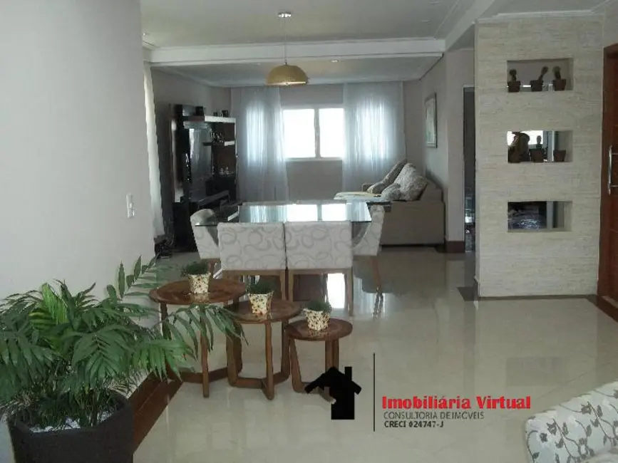 Casa de Condomínio com 3 quartos à venda em Aruja - SP - imagem 3 Foto 3 de Casa de Condomínio com 3 quartos à venda em Aruja - SP