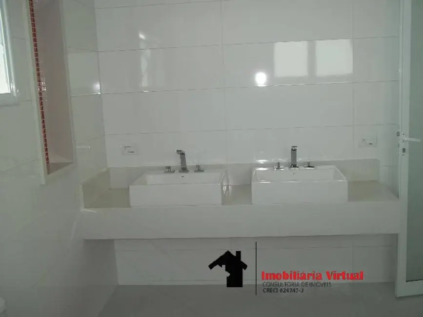 Casa de Condomínio com 3 quartos à venda em Aruja - SP - imagem 9 Foto 9 de Casa de Condomínio com 3 quartos à venda em Aruja - SP