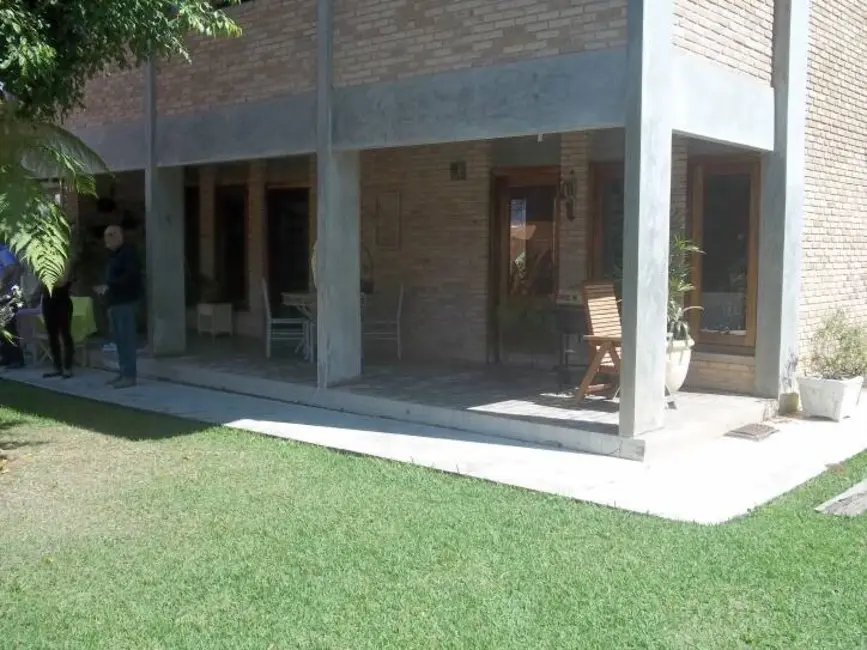 Foto 1 de Casa de Condomínio com 4 quartos à venda, 400m2 em Aruja - SP