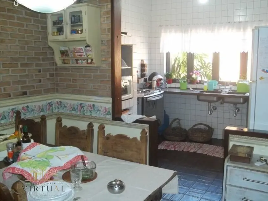 Casa de Condomínio com 4 quartos à venda, 400m2 em Aruja - SP - imagem 5 Foto 5 de Casa de Condomínio com 4 quartos à venda, 400m2 em Aruja - SP