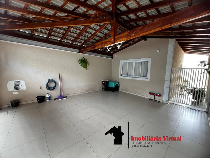 Foto 2 de Casa com 3 quartos à venda em Aruja - SP