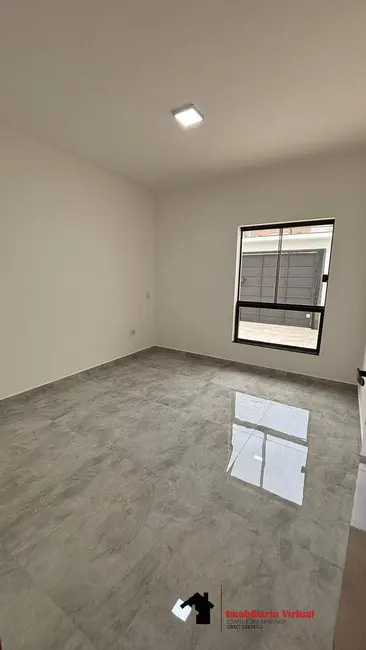 Foto 2 de Casa à venda em Jardim IV Centenário, Guarulhos - SP