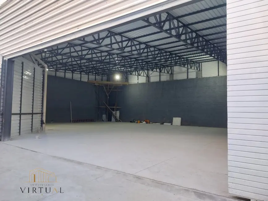 Armazém / Galpão para alugar, 500m2 em Jardim Tupi, Aruja - SP - imagem 8 Foto 8 de Armazém / Galpão para alugar, 500m2 em Jardim Tupi, Aruja - SP