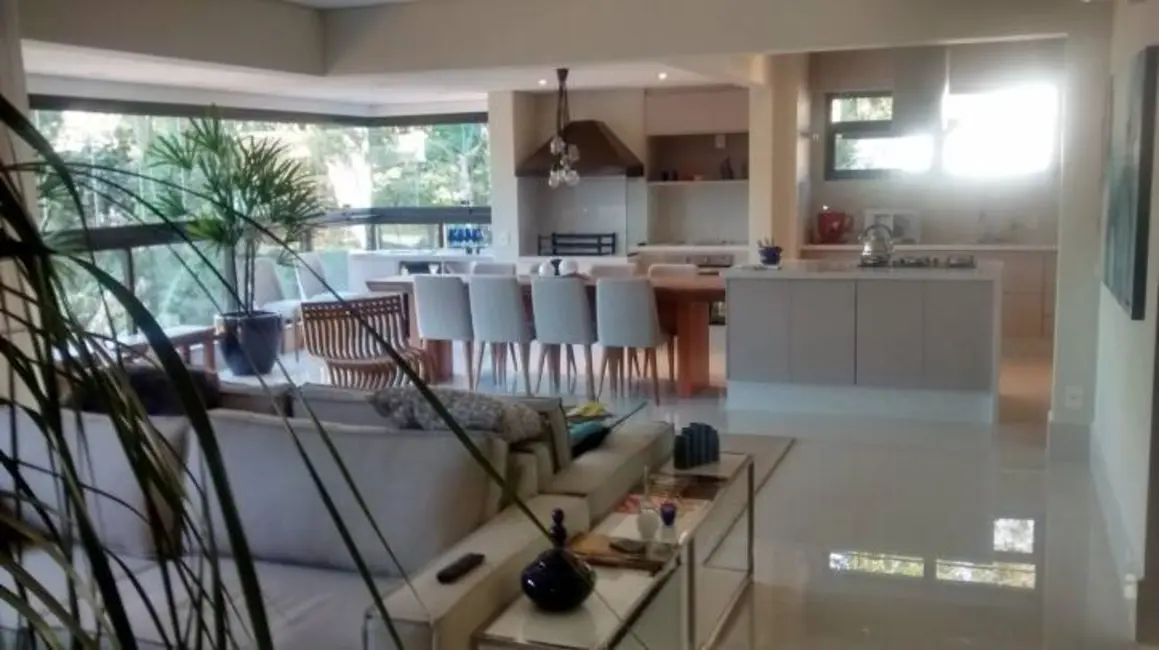 Foto 5 de Apartamento com 3 quartos à venda, 192m2 em Jardim Limoeiro, Aruja - SP