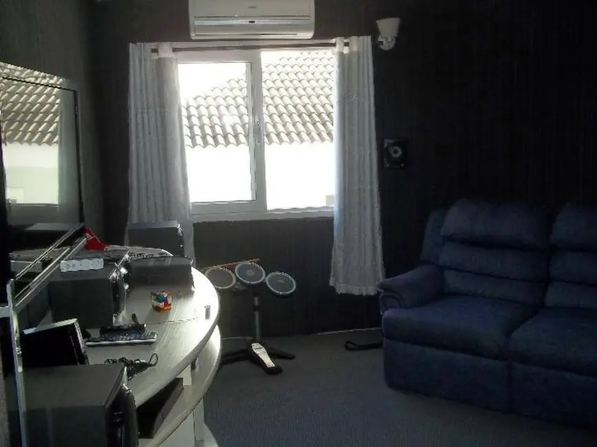 Foto 3 de Casa de Condomínio com 6 quartos à venda em Aruja - SP