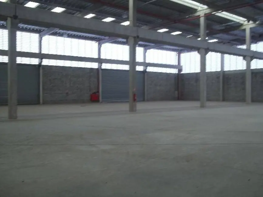 Foto 3 de Armazém / Galpão para alugar, 1350m2 em Aruja - SP