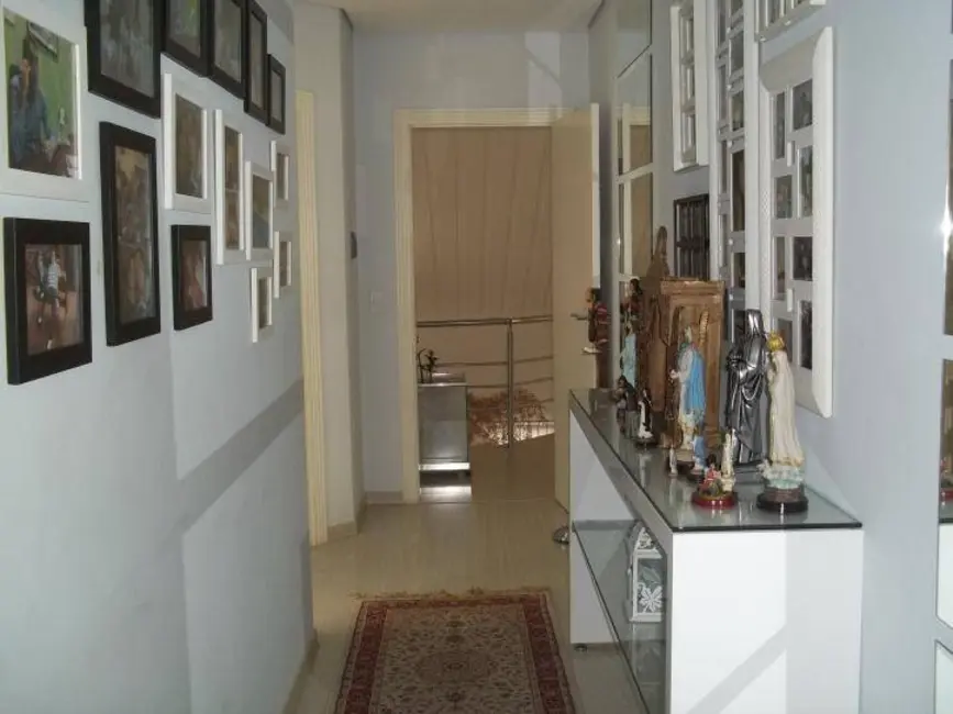 Casa de Condomínio com 4 quartos à venda, 550m2 em Aruja - SP - imagem 6 Foto 6 de Casa de Condomínio com 4 quartos à venda, 550m2 em Aruja - SP