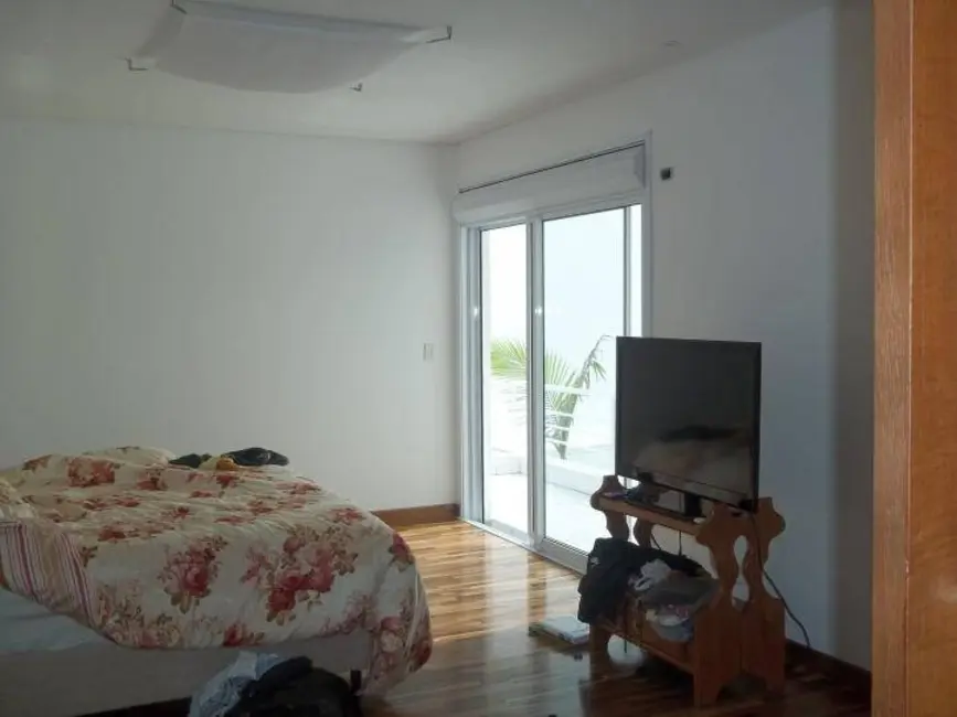 Foto 8 de Casa de Condomínio com 3 quartos à venda, 550m2 em Aruja - SP