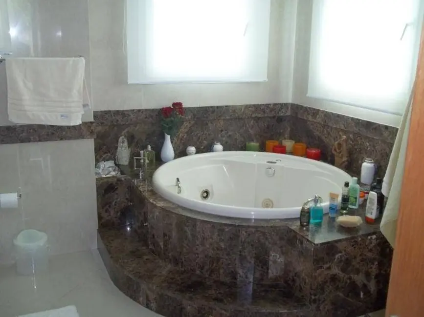 Foto 4 de Casa de Condomínio com 4 quartos à venda e para alugar, 500m2 em Aruja - SP