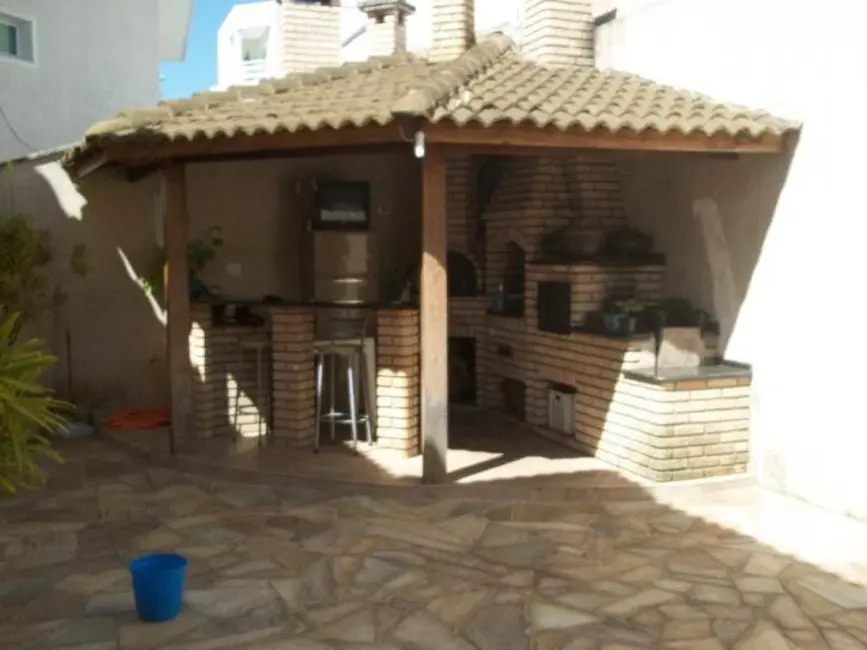 Casa de Condomínio com 3 quartos à venda em Aruja - SP - imagem 6 Foto 6 de Casa de Condomínio com 3 quartos à venda em Aruja - SP