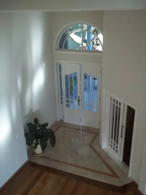 Foto 2 de Casa de Condomínio com 4 quartos à venda em Aruja - SP