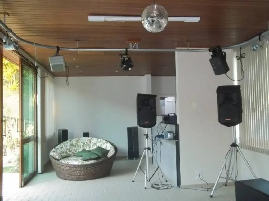 Foto 9 de Casa de Condomínio com 3 quartos à venda, 1000m2 em Aruja - SP