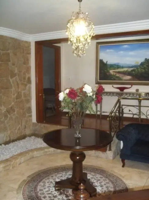 Foto 5 de Casa de Condomínio com 3 quartos à venda, 1000m2 em Aruja - SP