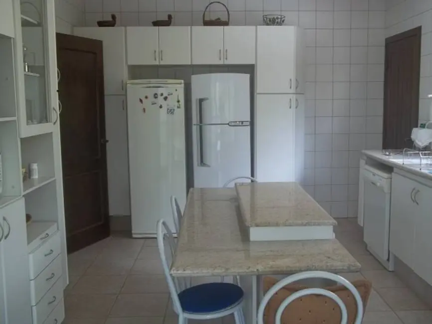 Foto 3 de Casa de Condomínio com 4 quartos à venda e para alugar em Aruja - SP