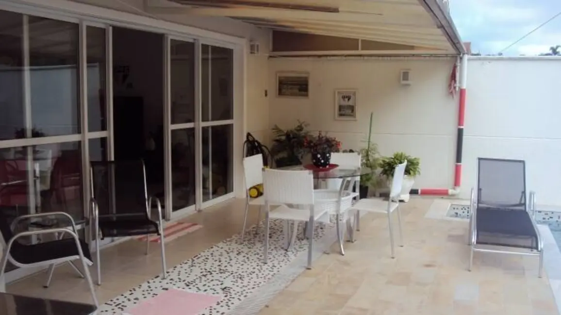 Foto 8 de Casa de Condomínio com 4 quartos à venda em Aruja - SP