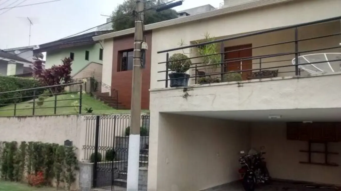Foto 1 de Casa de Condomínio com 3 quartos à venda e para alugar em Aruja - SP