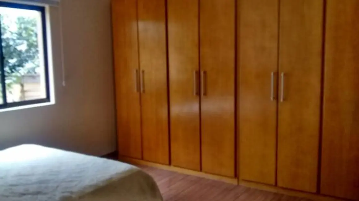 Foto 9 de Casa de Condomínio com 3 quartos à venda e para alugar em Aruja - SP