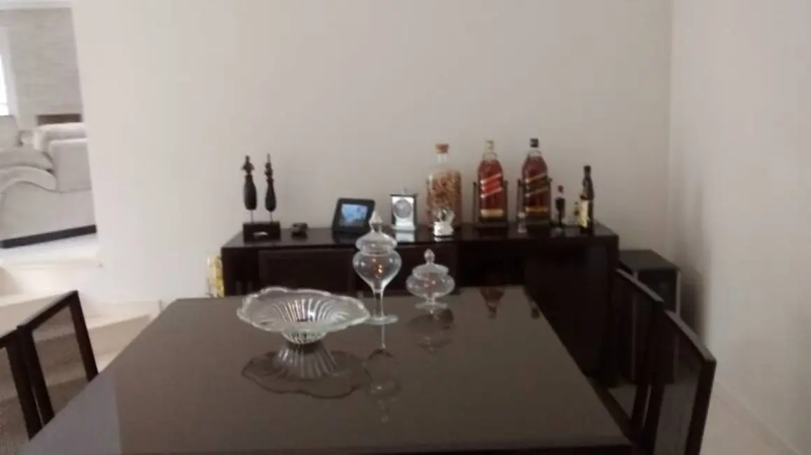 Foto 9 de Casa com 4 quartos à venda, 700m2 em Aruja - SP