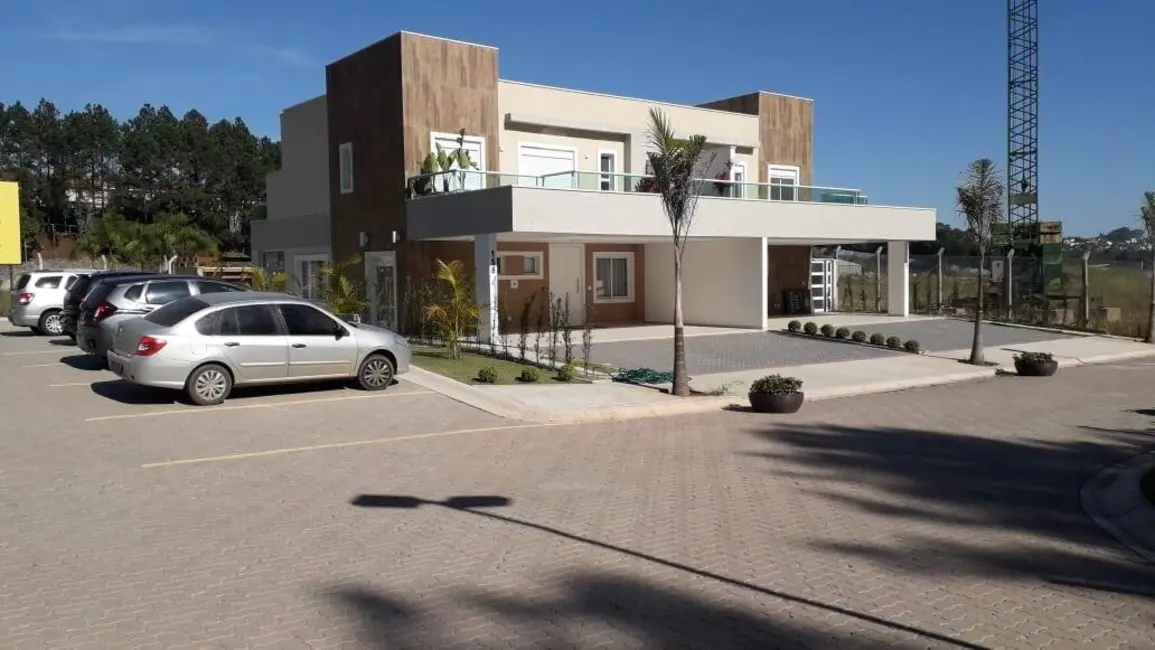 Foto 2 de Casa com 3 quartos à venda, 183m2 em Aruja - SP