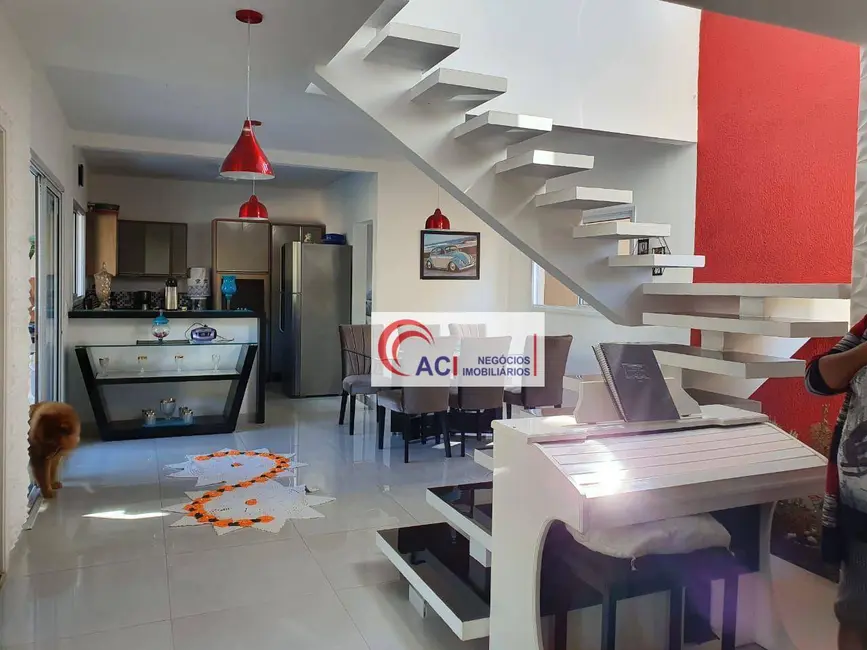 Casa com 3 quartos à venda, 490m2 em Transurb, Itapevi - SP - imagem 7 Foto 7 de Casa com 3 quartos à venda, 490m2 em Transurb, Itapevi - SP