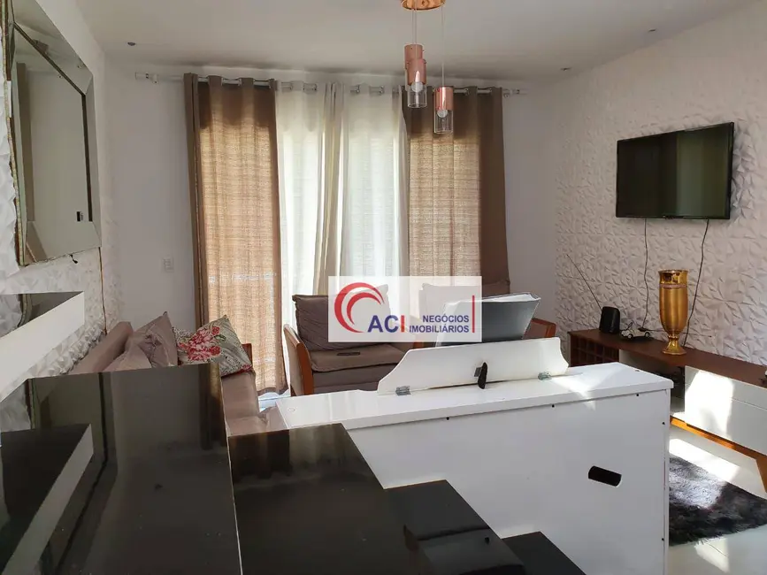 Casa com 3 quartos à venda, 490m2 em Transurb, Itapevi - SP - imagem 8 Foto 8 de Casa com 3 quartos à venda, 490m2 em Transurb, Itapevi - SP