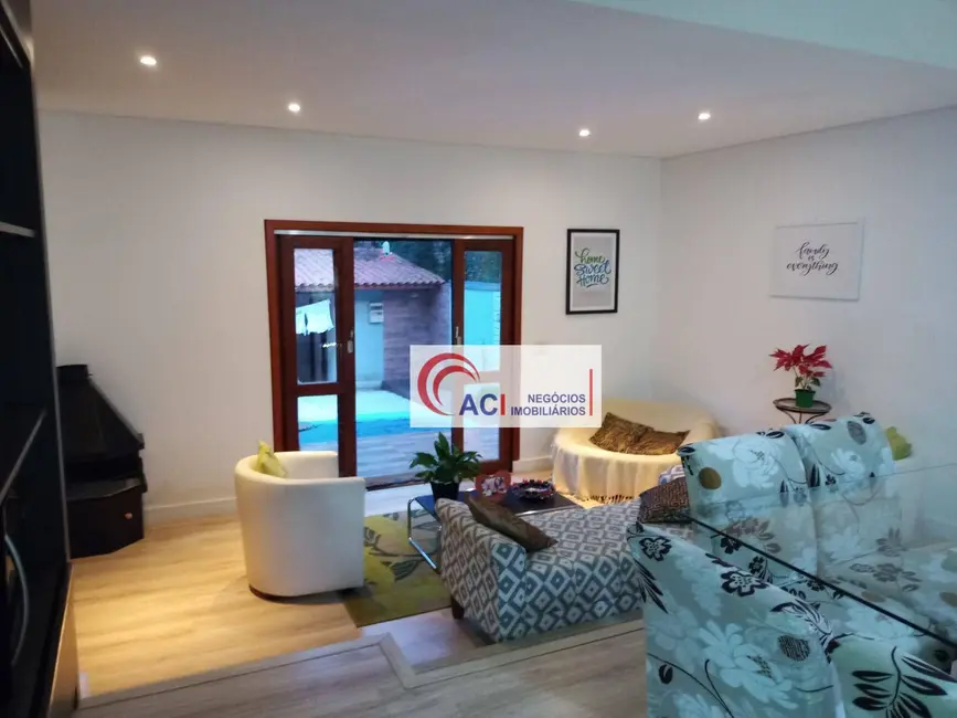 Foto 2 de Casa de Condomínio com 4 quartos à venda, 480m2 em Transurb, Itapevi - SP