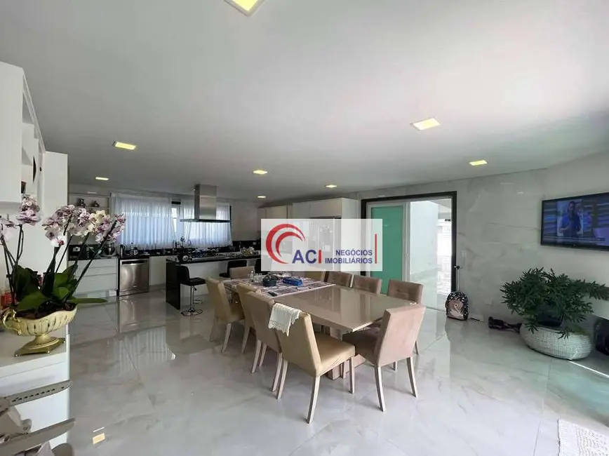 Casa de Condomínio com 4 quartos à venda, 1144m2 em São Paulo II, Cotia - SP - imagem 9 Foto 9 de Casa de Condomínio com 4 quartos à venda, 1144m2 em São Paulo II, Cotia - SP